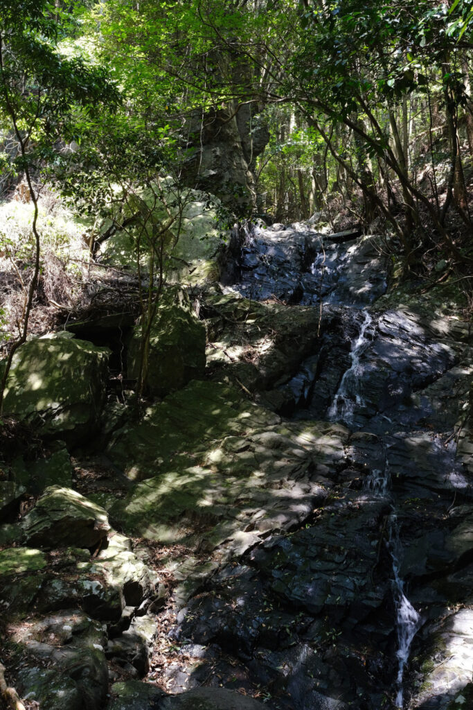 宇佐市安心院町筌ノ口-山神社の奥