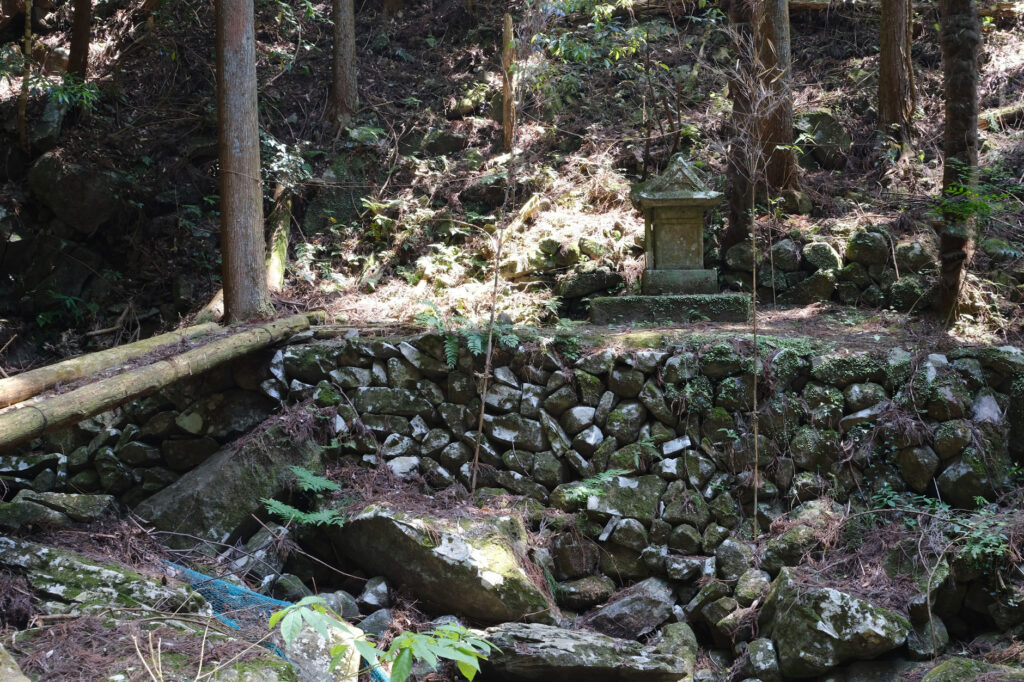 宇佐市安心院町筌ノ口-弁天様