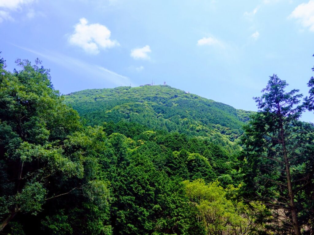 皿倉山の山頂には祭祀場があったらしい