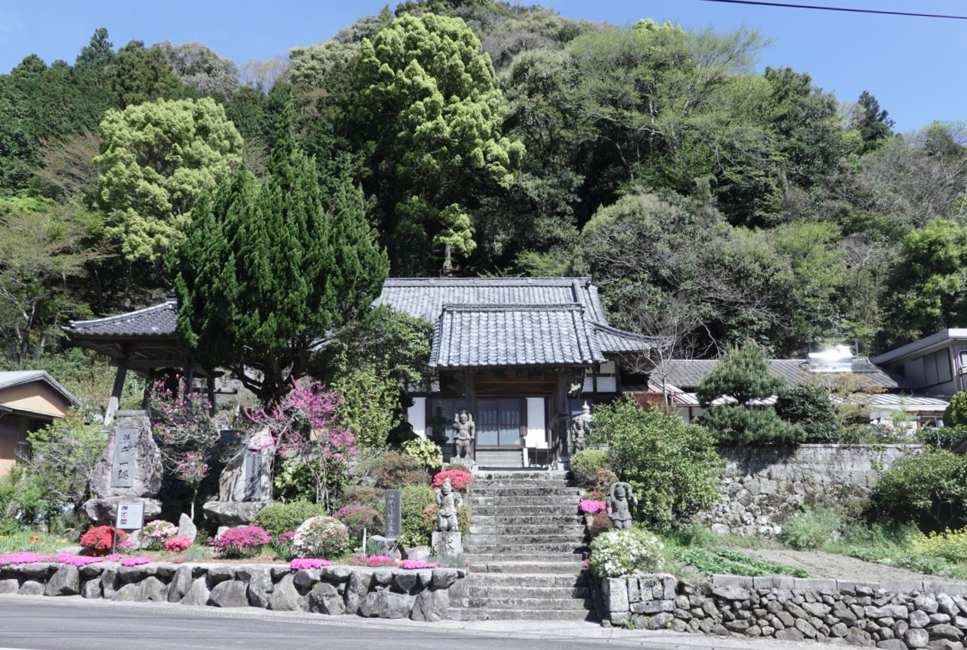 【国東半島・国東市】六郷満山巡り。4月の成仏寺と奥の院　前から