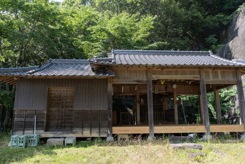 宇佐市安心院町-里の駅近くの貴船神社-戸方