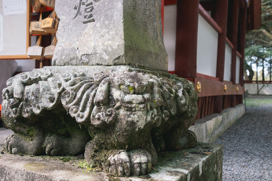 心と体が整う鎮守の杜歩き 妻垣神社(宇佐市)狛犬？石柱台座