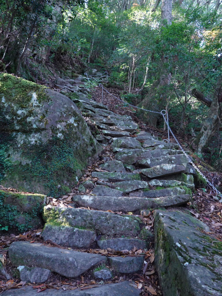 求菩提山　鬼の石段