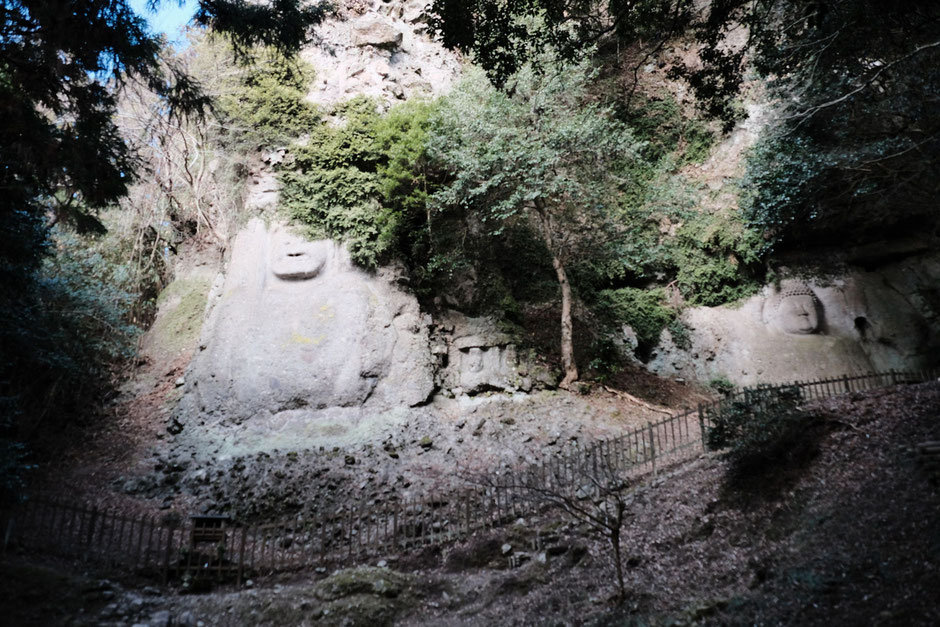 国東半島　豊後高田市　熊野磨崖仏
