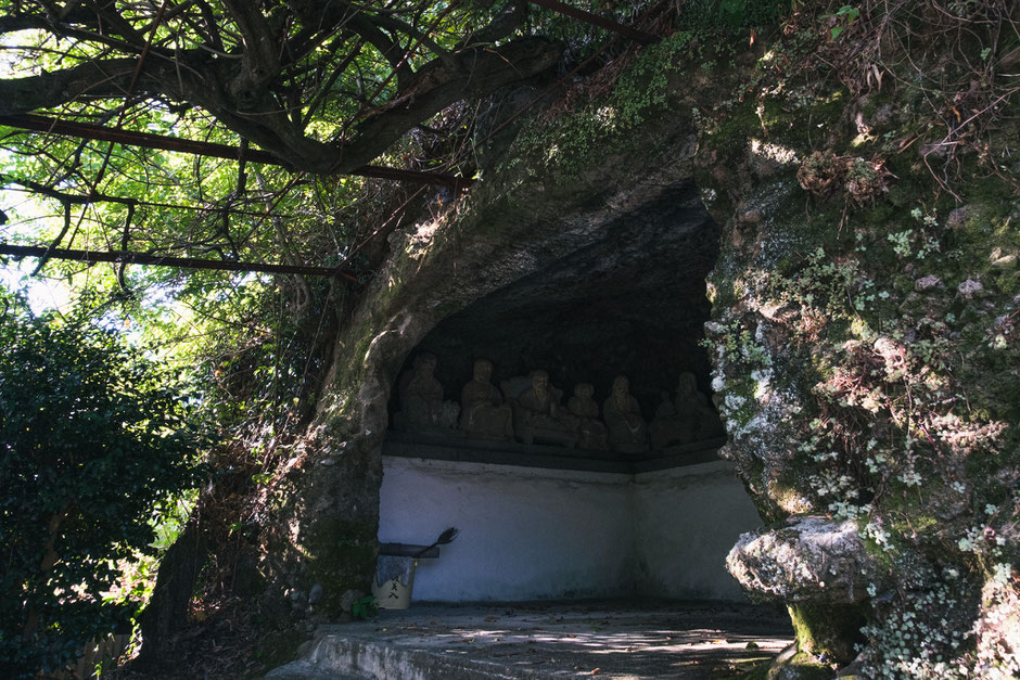 重野岩窟仏（大分県豊後高田市）フォトライター夏の歴史カメラ散歩