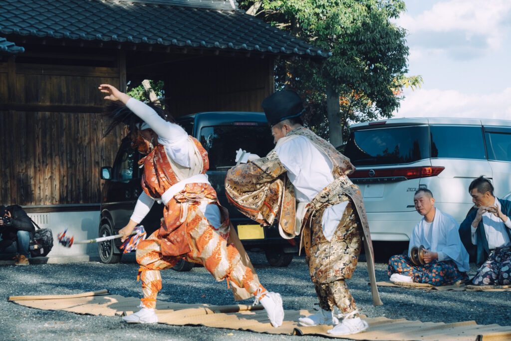 【上毛町】八坂神社 唐原神楽講奉納へ|フォトライターの歴史カメラ旅
