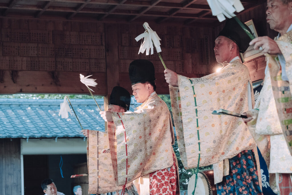 【上毛町】八坂神社 唐原神楽講奉納へ|フォトライターの歴史カメラ旅