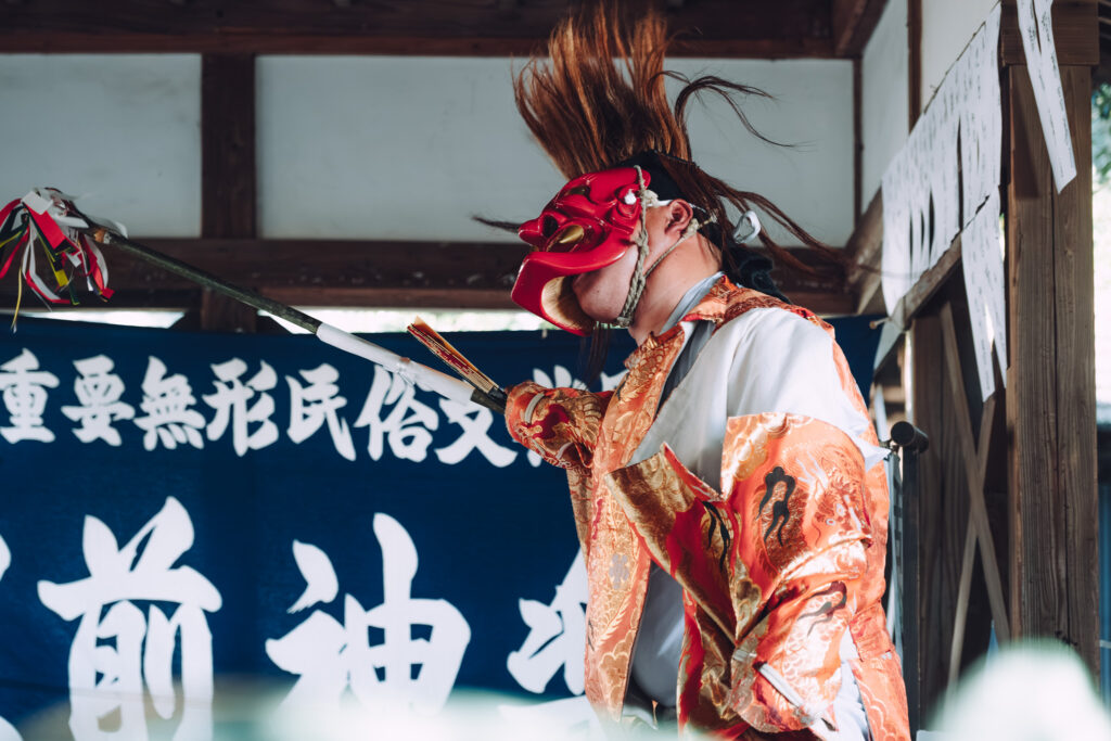 豊前神楽「友枝神楽講」奉納 （宇佐市武領地区／若宮社・稲荷神社・貴布禰神社)歴史カメラ散歩