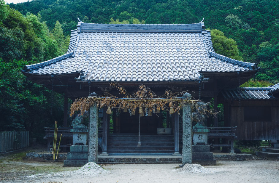 福岡県内にも多い？逆立ち狛犬