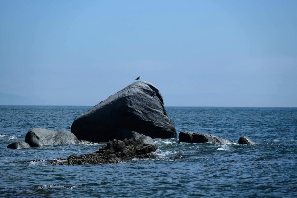 国東半島-ウミガメが来る浜に魔除けと縁結びのパワースポット-おしり岩