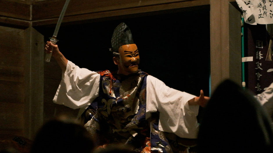 豊前市 乙女八幡神社 黒土神楽講奉納へ|フォトライターの歴史カメラ散歩