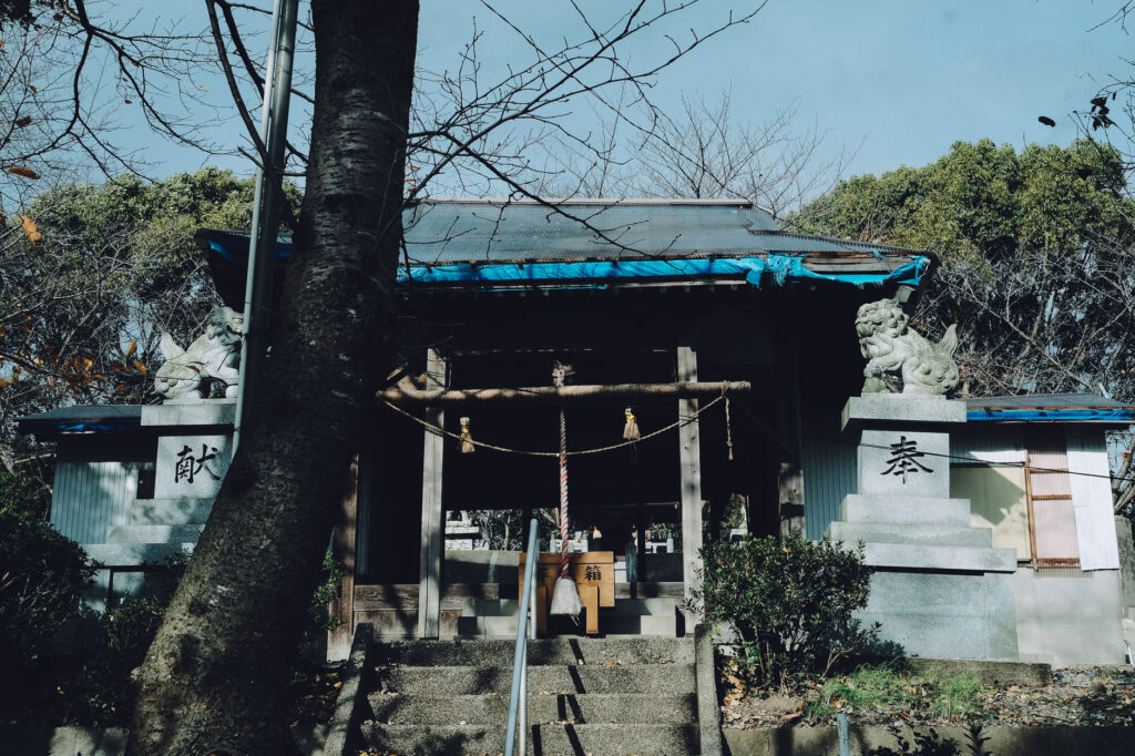 5世紀の大分県で最大の前方後円前期柄鏡式古墳「高倉古墳」、その上に建つ高倉神社へ