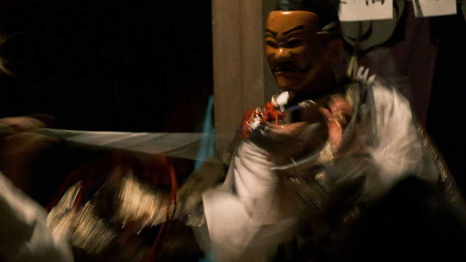 豊前市 乙女八幡神社 黒土神楽講奉納へ|フォトライターの歴史カメラ散歩