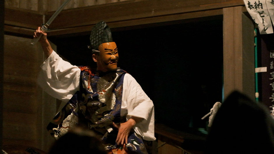 豊前市 乙女八幡神社 黒土神楽講奉納へ|フォトライターの歴史カメラ散歩