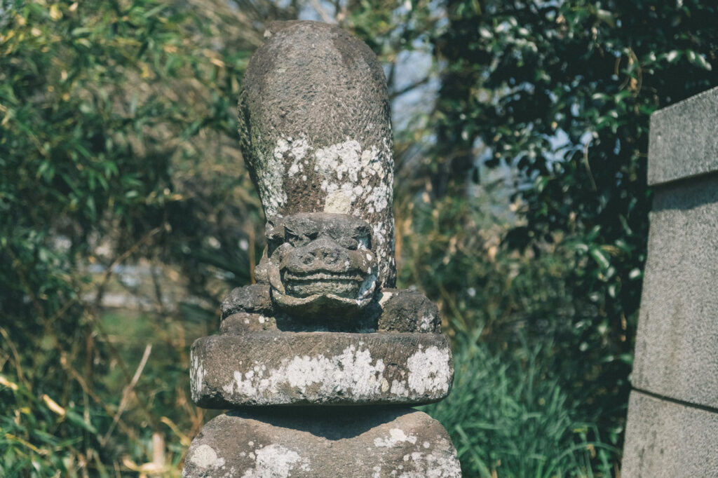 うきは市浮羽町古川-素盞嗚神社-イタチの石像