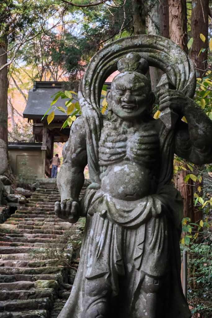 両子寺-仁王像-阿形