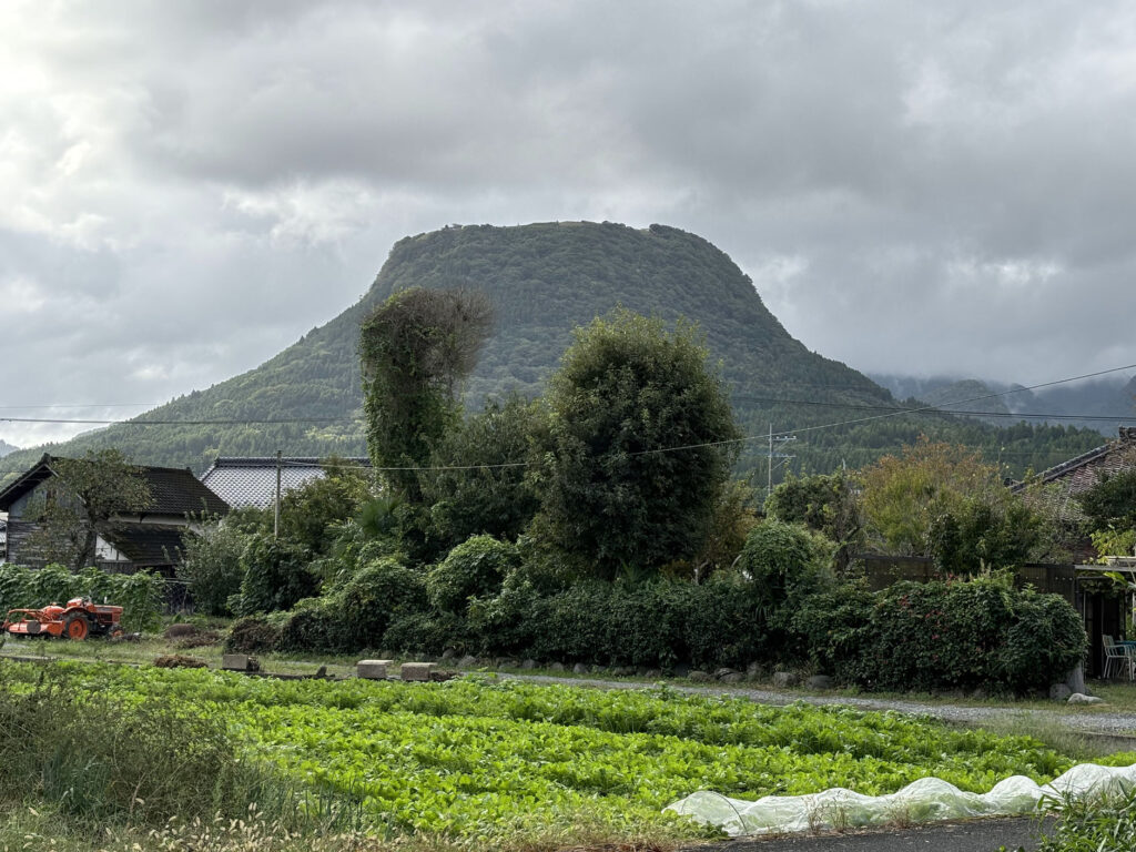 大分県玖珠郡玖珠町-玖珠川と伐株山の間の神社-天満社 (1)