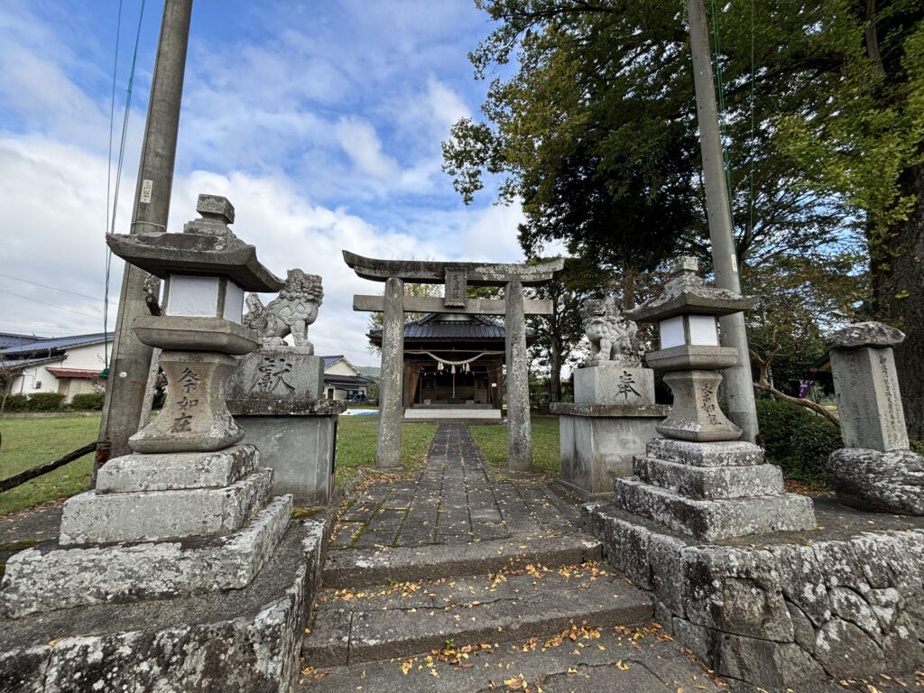 大分県玖珠郡玖珠町-玖珠川と伐株山の間の神社-天満社 (2)