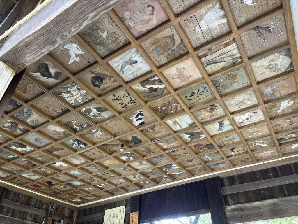 大分県玖珠郡玖珠町-玖珠川と伐株山の間の神社-天満社-天井絵