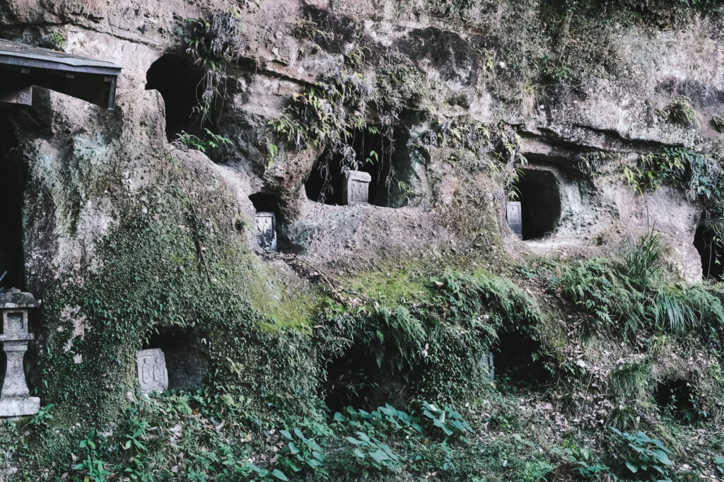 宇佐市-千手観音堂と観音山横穴墓群 (4)