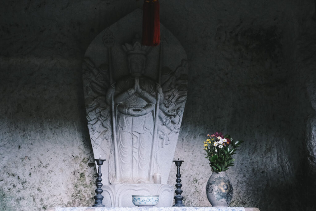 宇佐市-千手観音堂と観音山横穴墓群 (6)