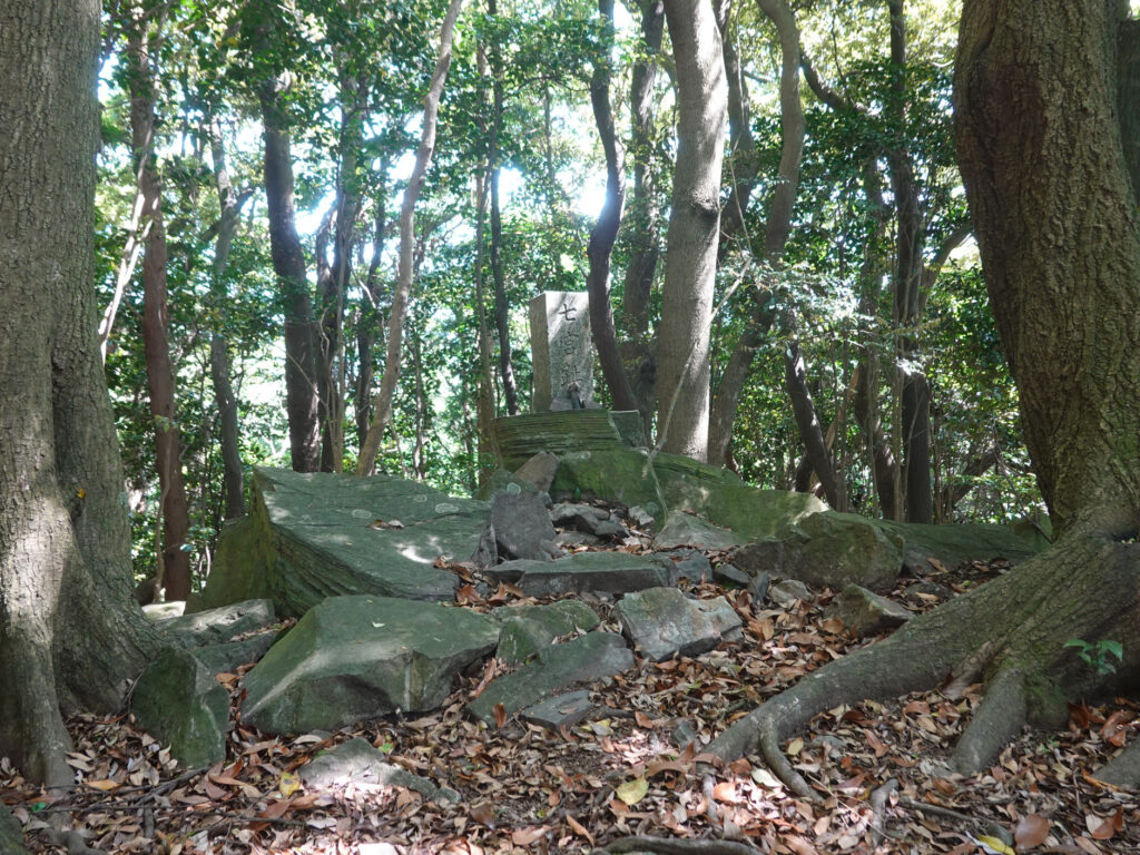市瀬登山口-北九州市八幡西区-から鷹見神社奥宮参拝コースへ (1)