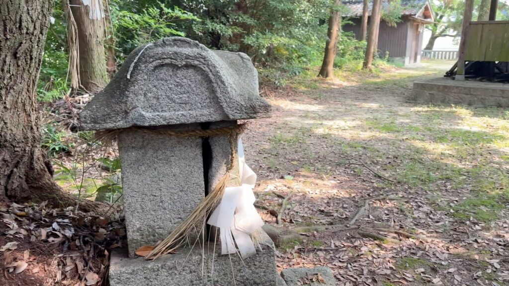 歴謎旅-行橋-今井熊野神社-石祠に刻まれた宝珠