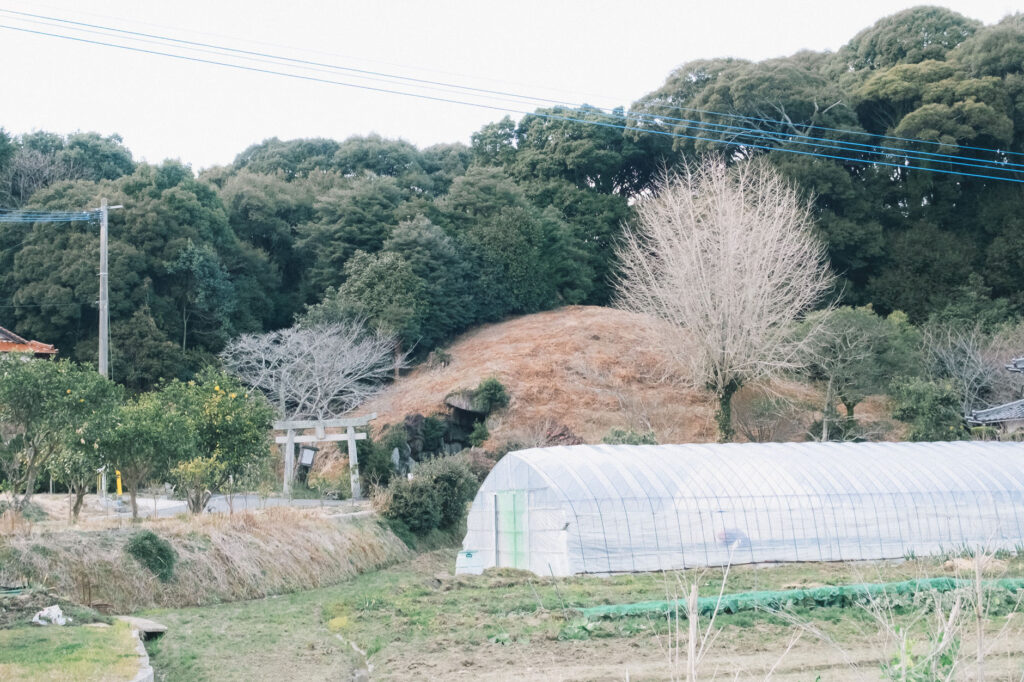 福岡県みやこ町-古墳時代後期の横穴式石室古墳-綾塚古墳-へ (1)