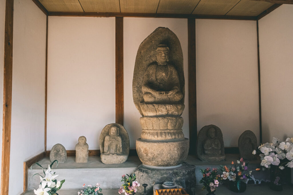 豊後高田市-雷鬼の岩屋神社で見つけた阿弥陀堂 (1)