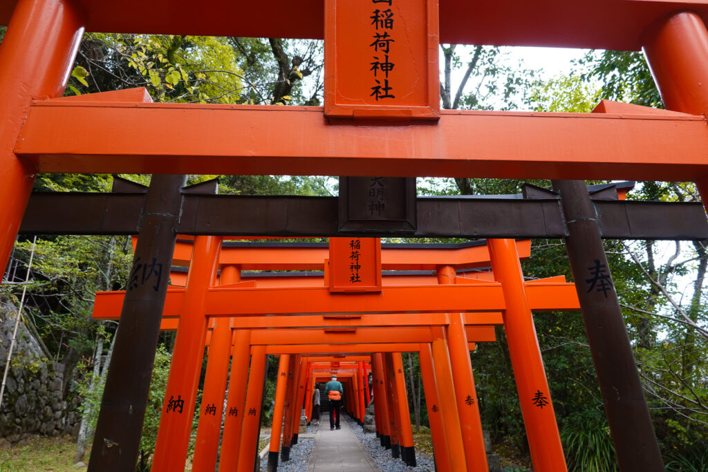 長崎　諏訪神社　稲荷神社へ続く鳥居