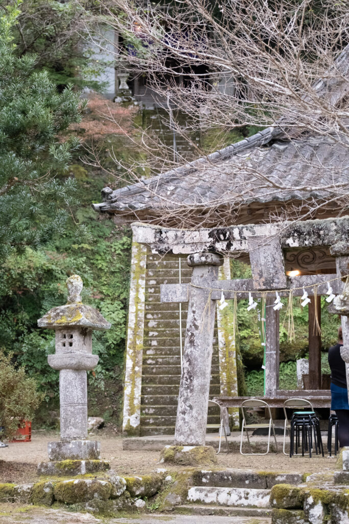 中津市本耶馬渓　羅漢寺八坂神社