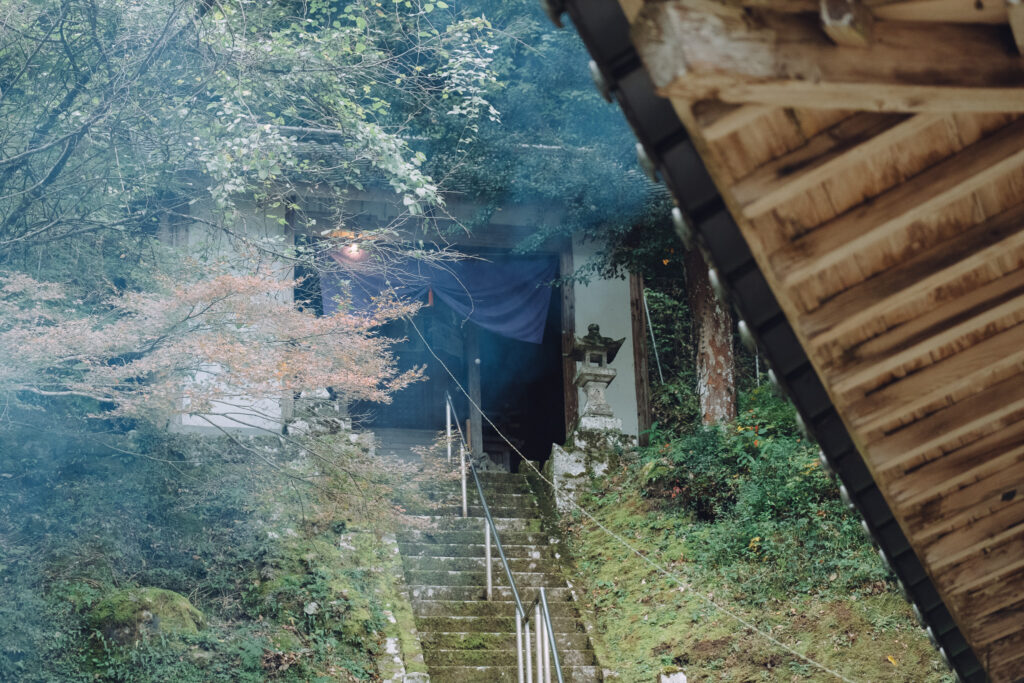 【中津市本耶馬渓町】羅漢寺八坂神社 黒土神楽講奉納へ