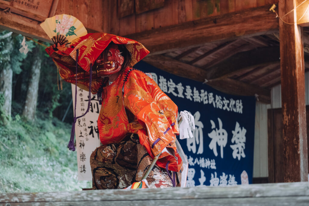 【中津市本耶馬渓町】羅漢寺八坂神社 黒土神楽講奉納へ