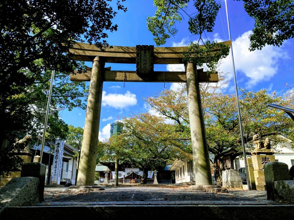 気になる「弥雲神社(やくもじんじゃ)」は豊山八幡神社の摂末社