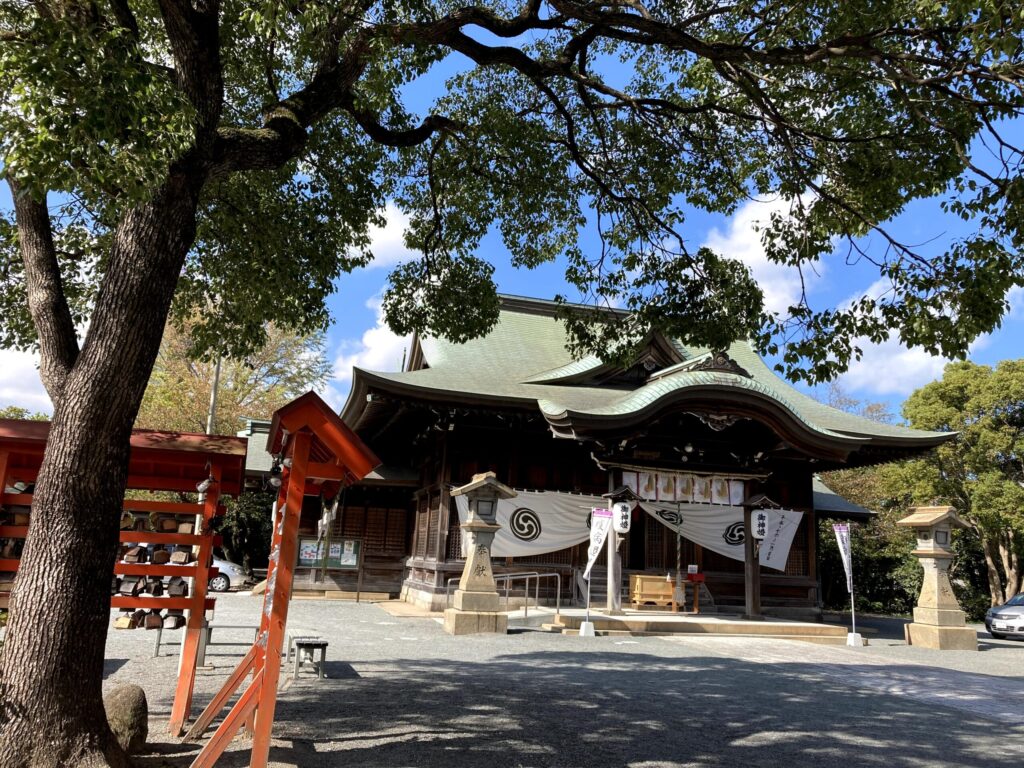 気になる「弥雲神社(やくもじんじゃ)」は豊山八幡神社の摂末社