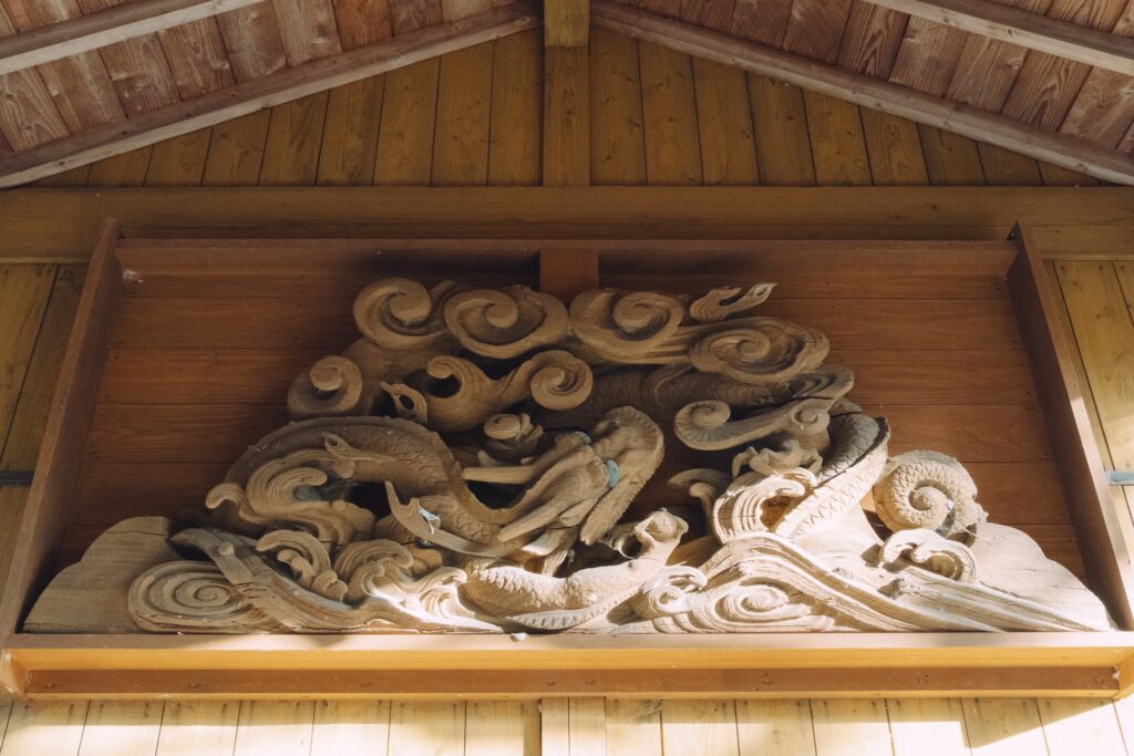 上毛町八坂神社 龍の彫刻