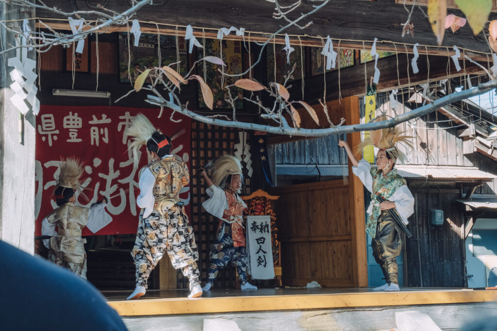 【大分県中津市】金谷貴船神社・丹生神社貴船宮 三毛門こども神楽講・女子神楽奉納へ（護摩焚きあり）
