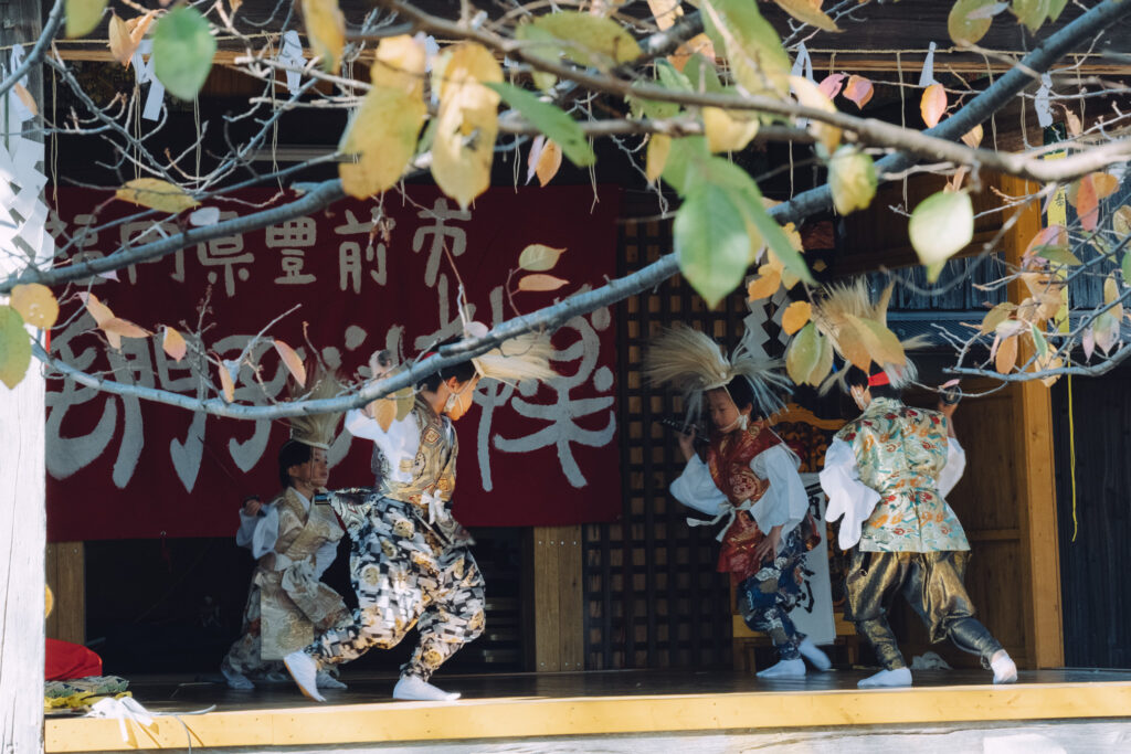 【大分県中津市】金谷貴船神社・丹生神社貴船宮 三毛門こども神楽講・女子神楽奉納へ(護摩焚きあり)