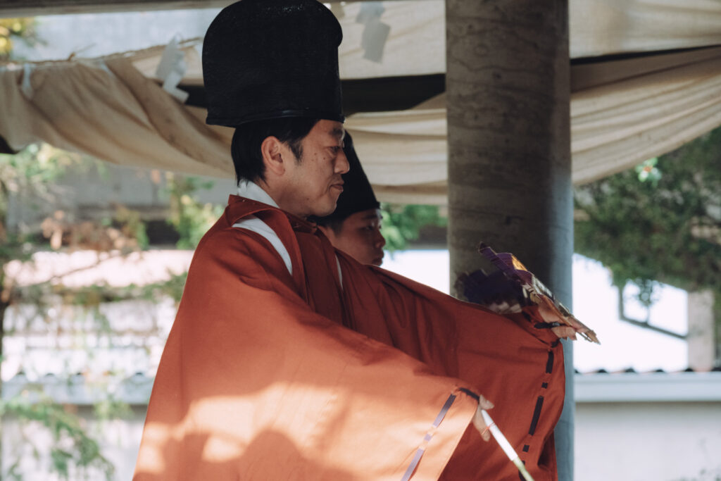 【大分県中津市】中殿貴船神社かまぎ餅神事 蛎瀬神楽奉納へ