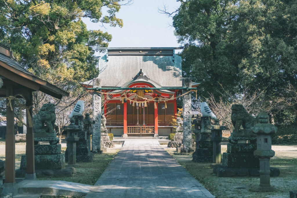 うきは市 隈上正八幡宮で見つけた「右三つ巴紋」