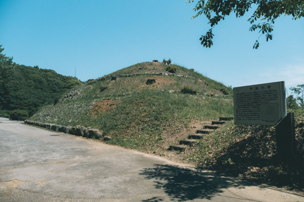 甲塚古墳-みやこ町-を歩く-九州最大級方墳に眠る古代の権力者