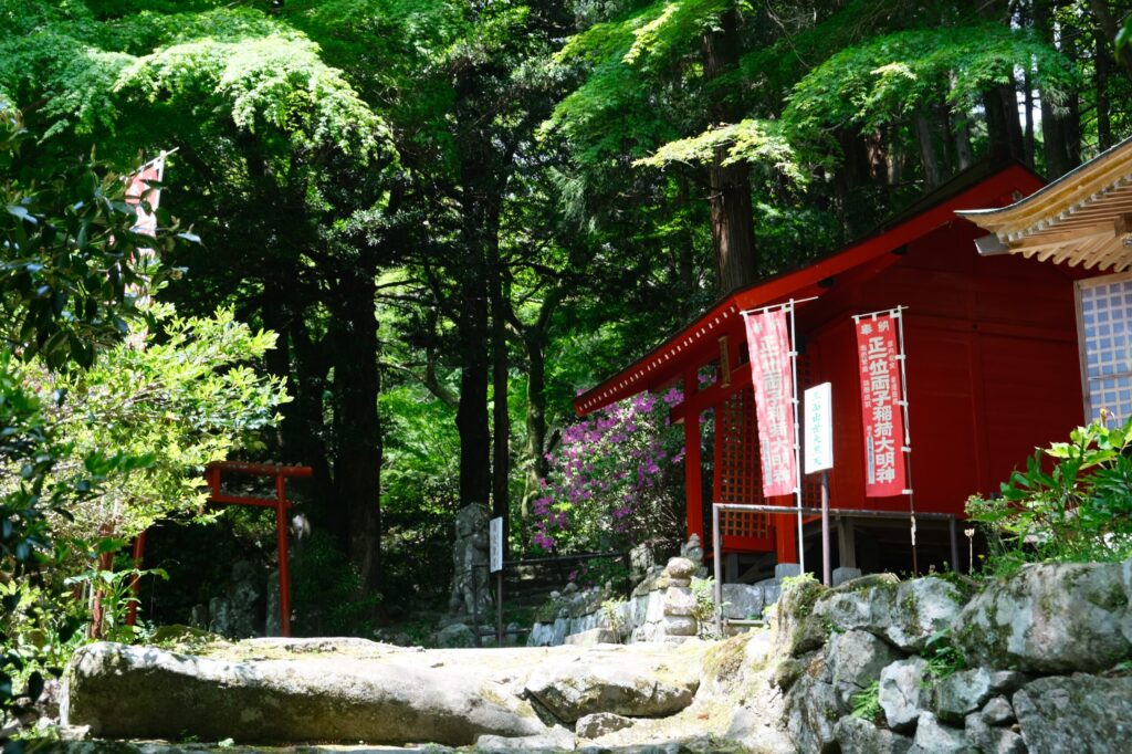 両子寺　稲荷神社