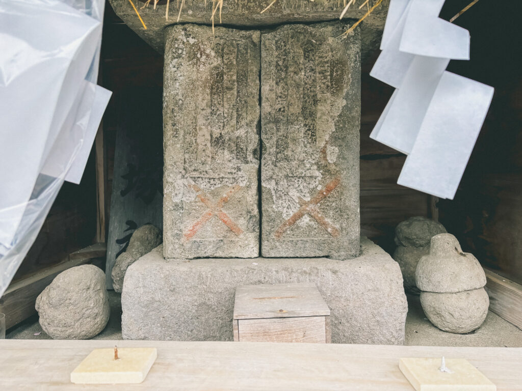 豊前市下河内の清原神事に関わる二塚神社に残る「一対」_「猿田彦大神」と「天鈿女命」