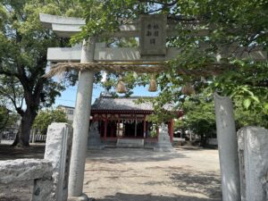 【中津市】蛎瀬 八坂神社に残る「貴船・祇園 祠」と「大江天満宮」の鳥居