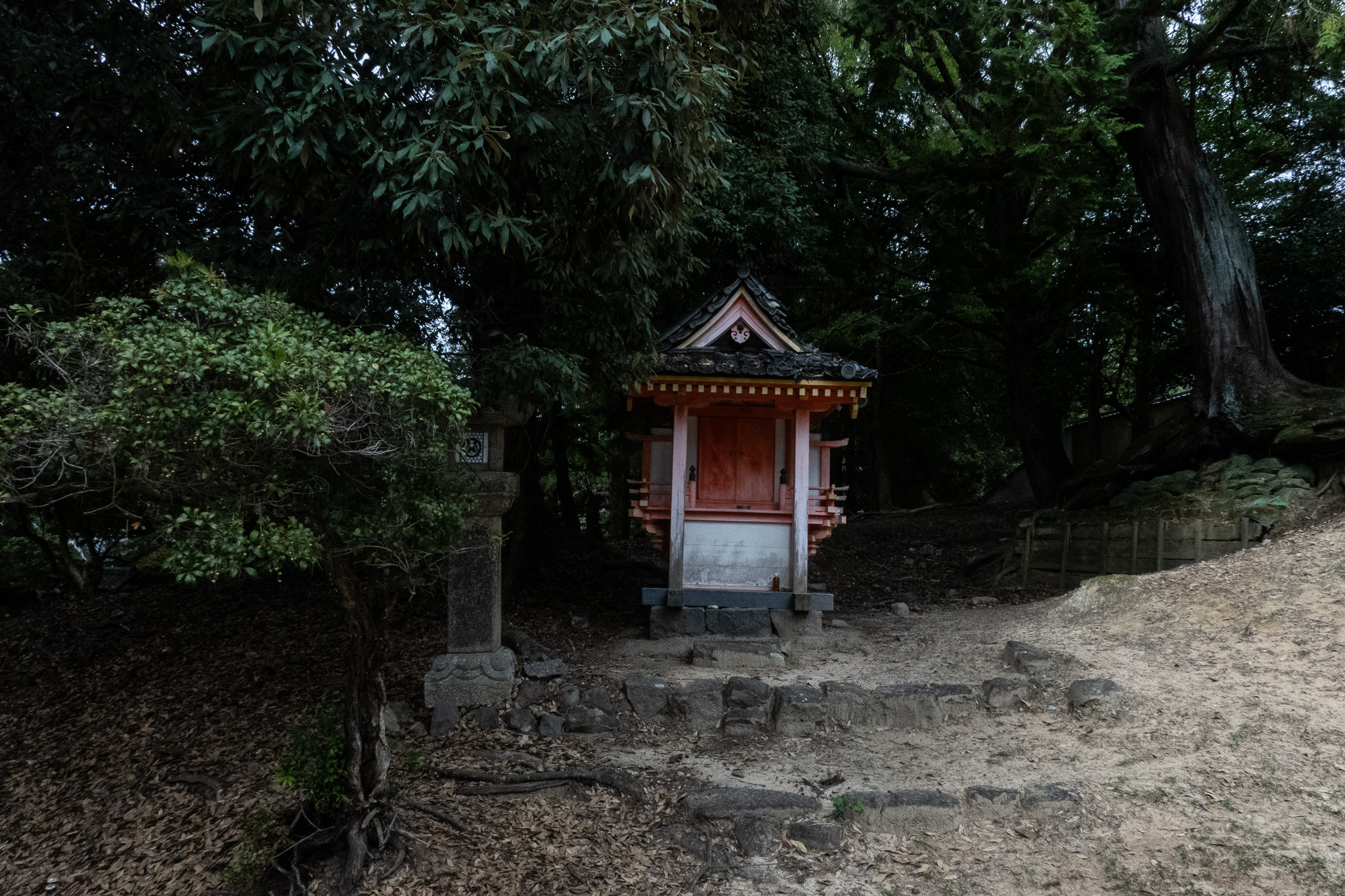 奈良・東大寺の鎮守「手向山八幡宮」の鑰取神社と瀬織津姫