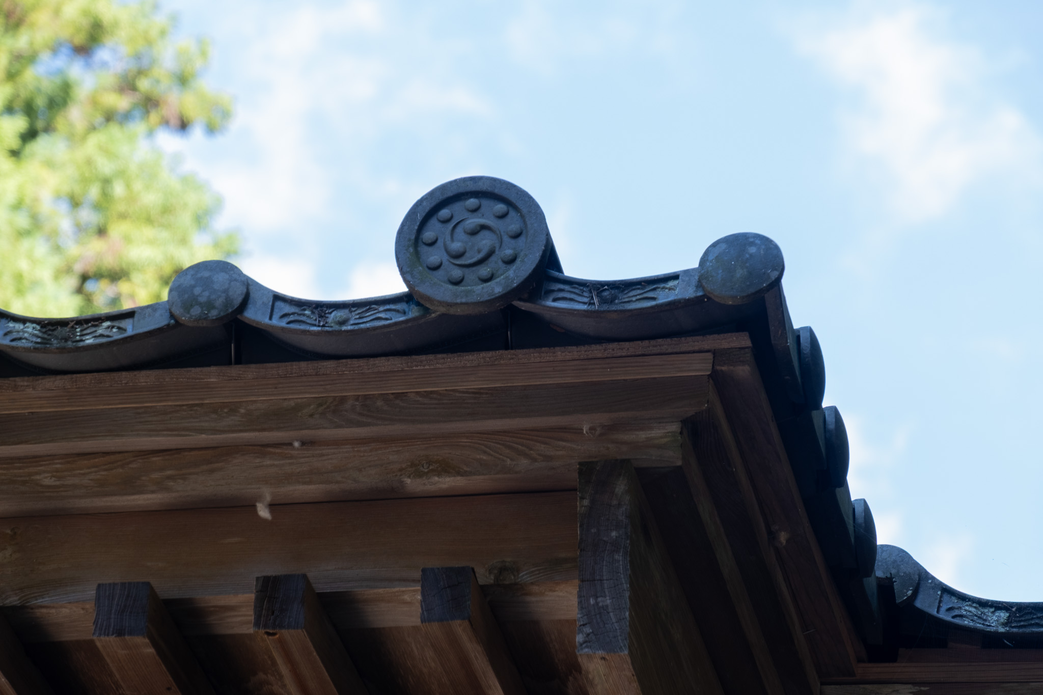 【大分県豊後高田市】田染三宮八幡社で見つけた、右三つ巴