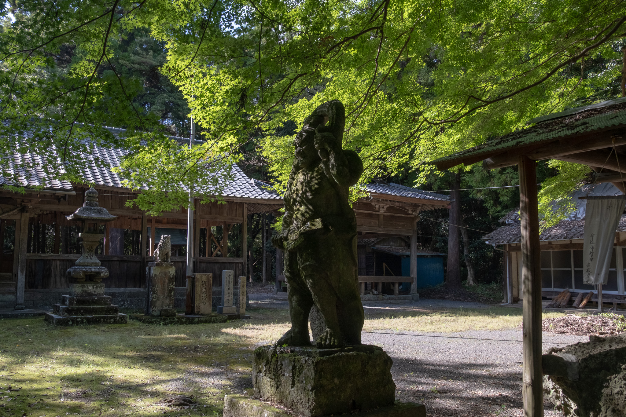 田染二宮八幡神社、山中で見つけたもの