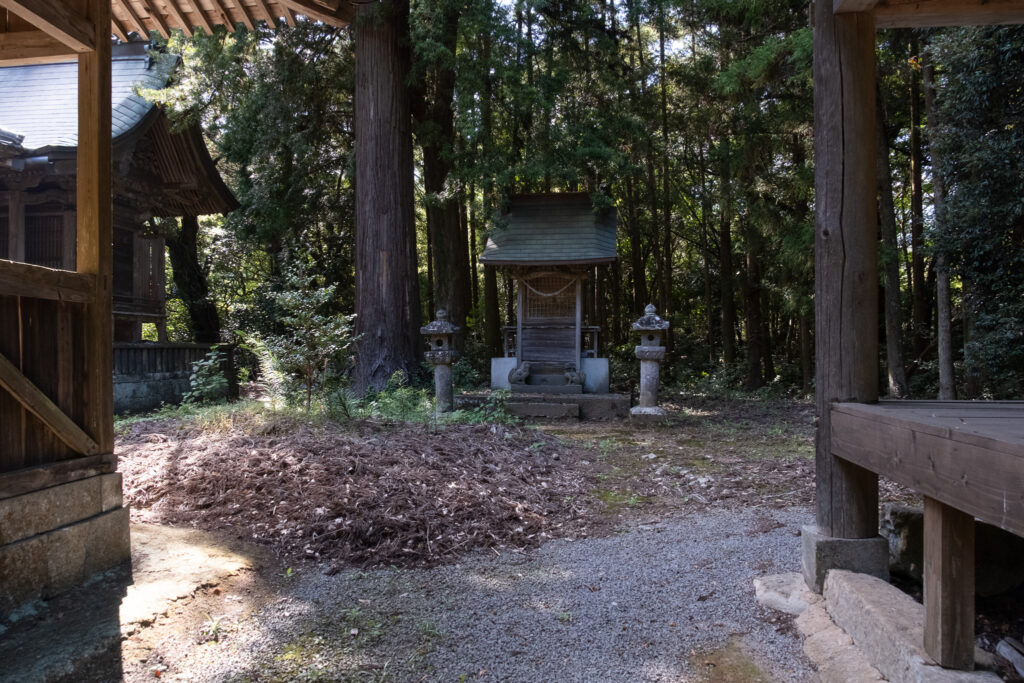 田染二宮八幡神社、山中で見つけたもの