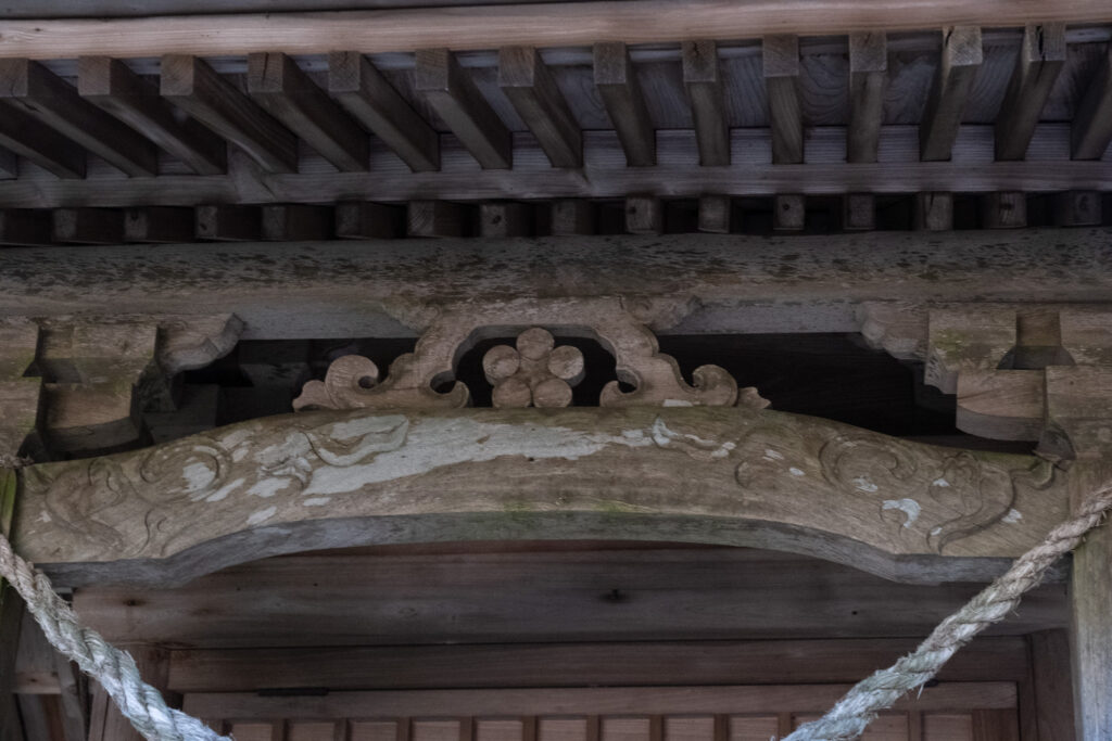 田染二宮八幡神社、山中で見つけたもの